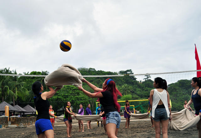 Scenario corporate in nature: games and competitions for team building Scenario corporate in nature: games and competitions for team building
